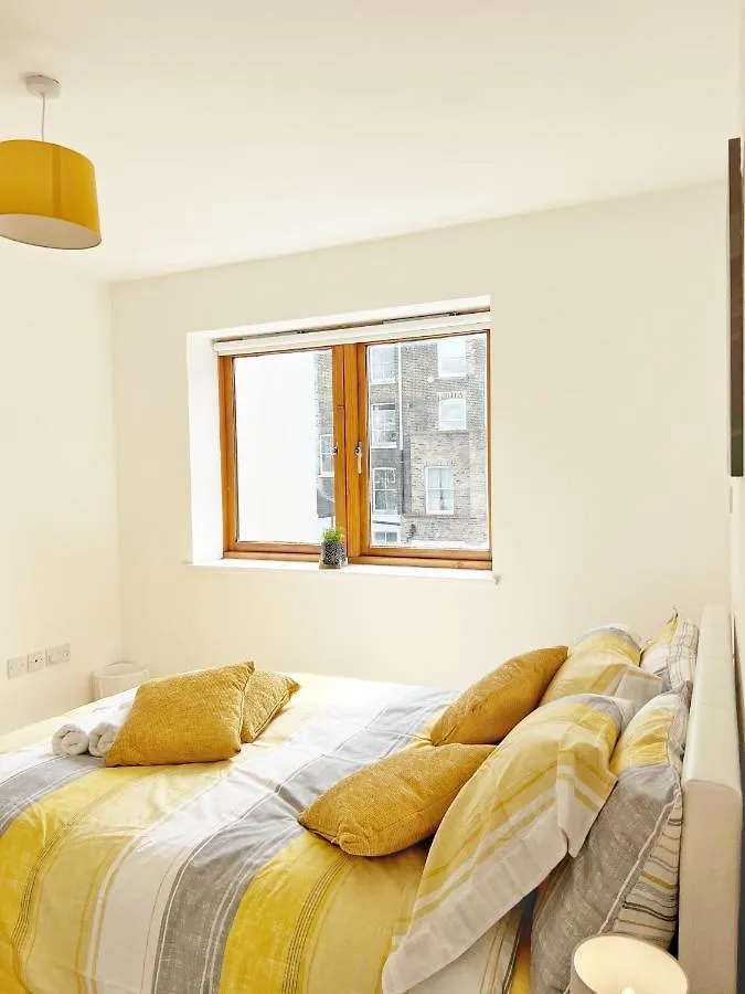 Lovely 1 Bedroom Apartment In South East London