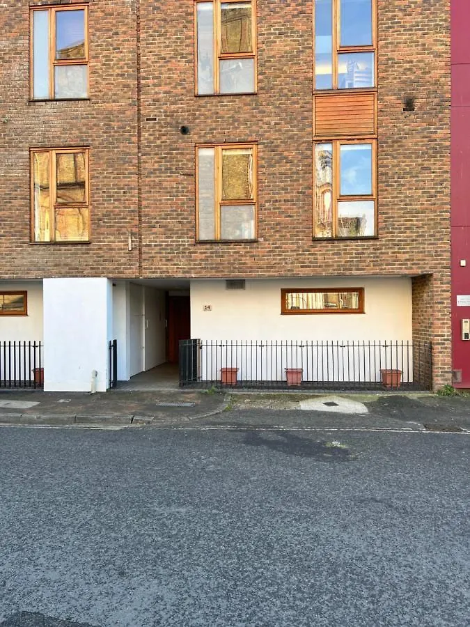 Lovely 1 Bedroom Apartment In South East London