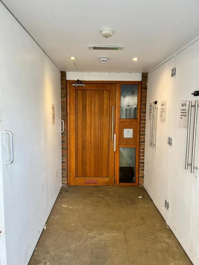 Lovely 1 Bedroom Apartment In South East London